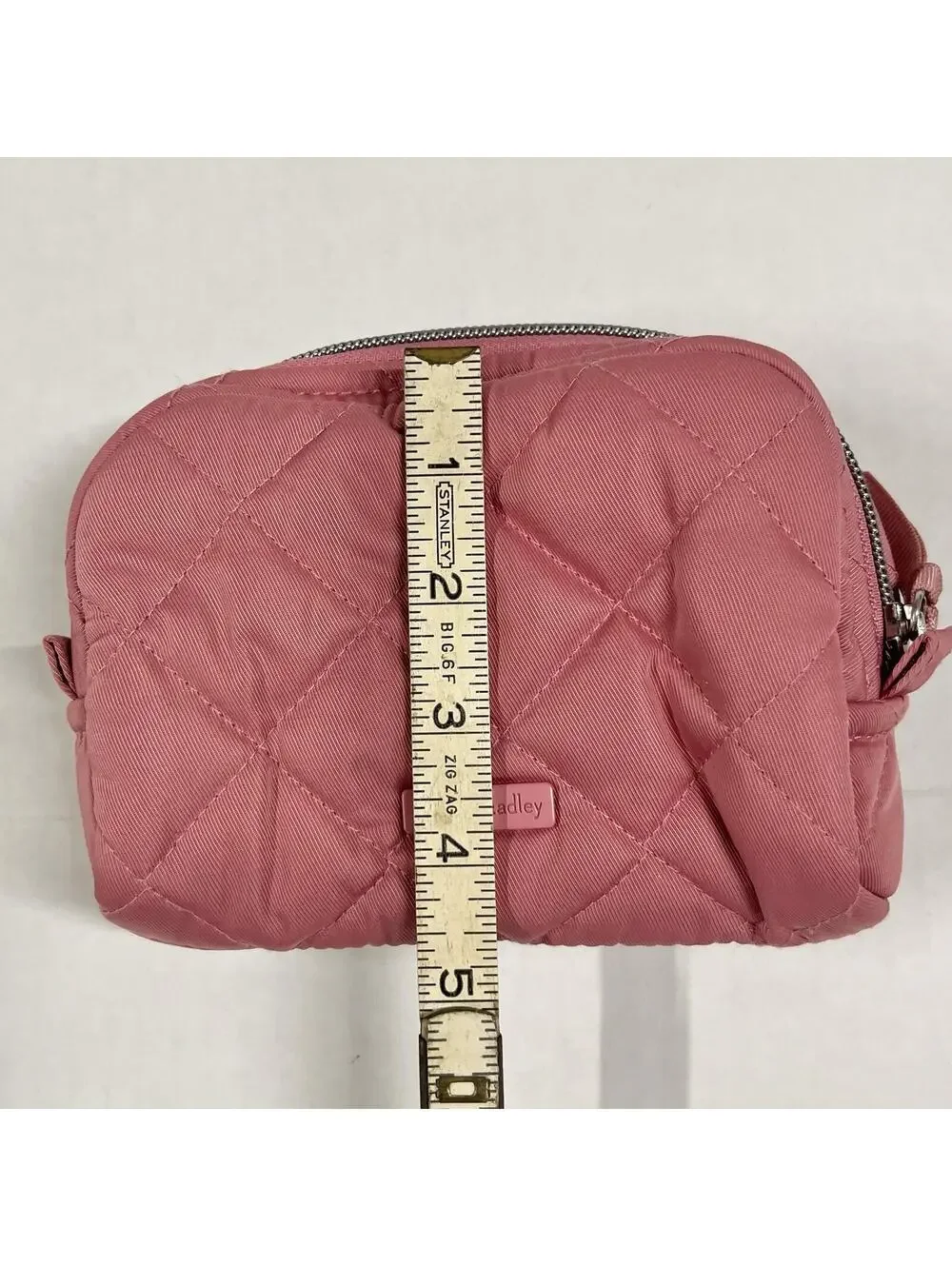 Vera Bradley Cosmetic Bag Quilted Lined Interior Pink Iconic Strawberry Ice